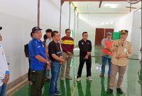 Sekda Kabupaten Barito Utara Muchlis, saat meninjau Rumah Pemotongan Hewan (RPH), Selasa (20/12/2022).
Foto. Saprudianto/1tulah.com
