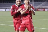 Penyerang Timnas Indonesia, Dendy Sulistyawan (kanan) melakukan selebrasi usai mencetak gol ke gawang Filipina pada laga Piala AFF 2022 di Stadion Rizal Memorial, Manila, Senin (2/1/2023) malam WIB. [dok. PSSI]