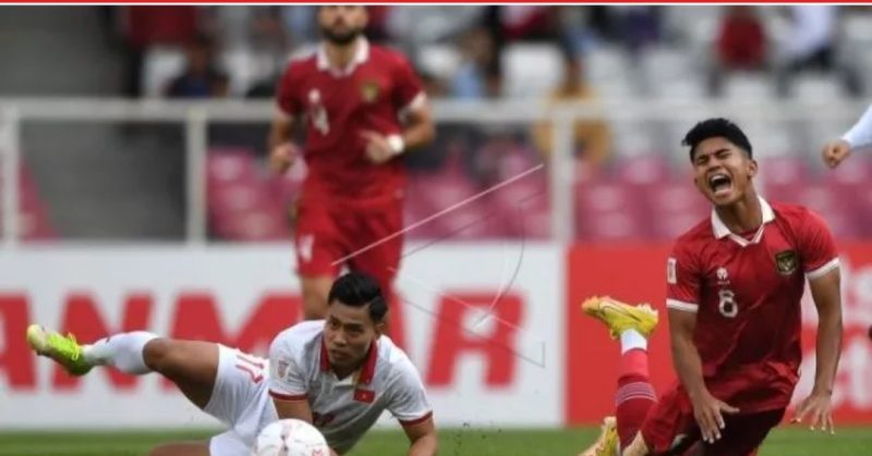 Suasana laga semifinal Piala AFF 2022 antara Timnas Indonesia vs Vietnam di Stadion Utama Gelora Bung Karno (SUGBK), Jakarta, Jumat (6/1/2023) sore. [Antara Foto]