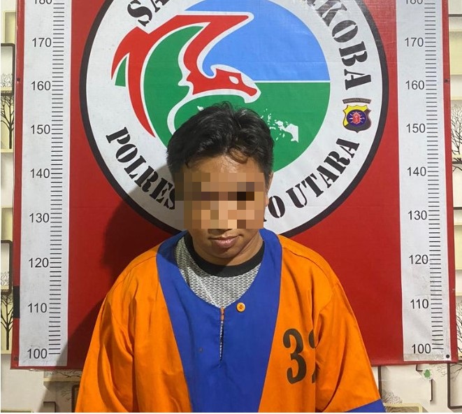 MI(33) terduga pelaku pengear natkotika jenis sabu di Kota Muara Teweh usai diamankan polisi, Senin (23/01/2023) sore. Foto.Humas Polres Barut