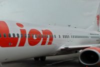 Pesawat Lion Air menabrak atap garbarata Bandara Mopah Merauke. (Foto: PMJ News)