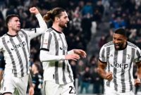 Juventus berhasil menjinakkan perlawanan Lazio dalam laga perempat final Coppa Italia 2022-2023 lewat gol semata wayang Gleison Bremer (kanan) di Stadion Allianz, Turin, Jumat (3/2/2023) dini hari WIB. [Twitter/@juventusfcen]
