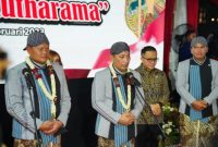 Kapolri bersama Panglima TNI dan jajarannya. Sumber foto : pmjnews.com