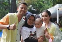 Momen Sus Rini Momong Rayyanza. Sumber foto : suara.com