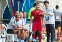 Indra Sjafri memberi arahan kepada pemainnya saat melatih Timnas Indonesia U-19. (pssi.org)