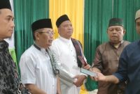 Wabup Rejikinoor presiasi perusahaan Adaro gelar buka bersama dengan anak yatim dan santri Senin (10/04/2023). (foto : Suroso/1tulah.com)
