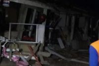 Rumah rusak berat akibat ledakan bubuk mercon di Desa Jebengsari, Kecamatan Salaman, Kabupaten Magelang. [ANTARA/Heru Suyitno]
