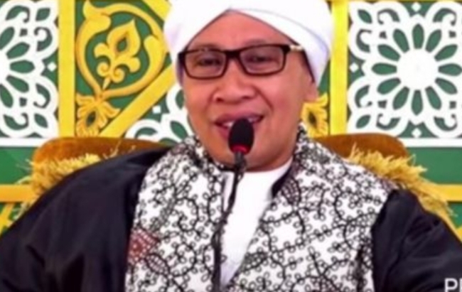Buya Yahya menjelaskan mengenai hal yang akan didapatkan umat muslim pada bulan ramadhan. ((Youtube Buya Yahya))