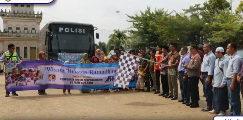 Keberangkatan Wisata Belanja Anak yang dilaksanakan di Mesjid Raya Shiratal Mustaqim Muara Teweh, Sabtu (15/4/2023). Foto:Delia/1tulah.com