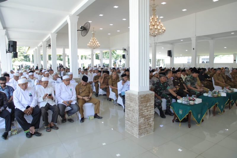 Manasik Haji Akbar Pemerintah Kabupaten Asahan Tahun 1444 H/2023 M di Pendopo Rumah Dinas Bupati Asahan, Senin (15/05/2023). Foto:Irwan/1tulah.com