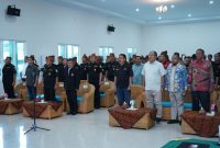 
Wakil Bupati Asahan Taufik Zainal Abidin, S.Sos, MSi menghadiri Pelantikan Pengurus Perbakin Kota Pematang Siantar dan Kabupaten Simalungun Periode 2023-2027 di Aula Makorem 022/PT,  Sabtu (13/05/2023). 
Foto.Irwan/1tulah.com
