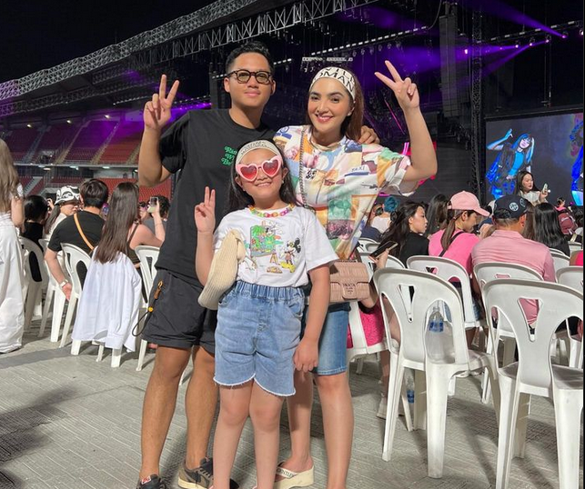 Ashanty dan Arsy tanppase ngaj aberemu ibu Lisa BLACKPINK. (Foto: instagram @ashanty_ash)