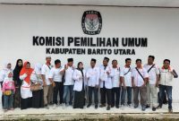 Partai Keadilan Sejahtera (PKS) mendaftarkan bacaleg mereka ke KPU Barito Utara, Senin (08/05/2023). Foto.Delia/1tulah.com