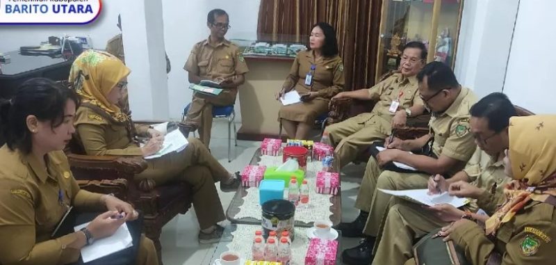 Rapat pemantapan persiapan pelaksanaan Batara Expo tahun 2023 di kantor Dinas Perdagangan dan Perindustrian Barito Utara, Selasa (13/6/2023). Foto:Delia/1tulah.com