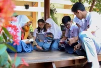 10 Contoh Kesan dan Pesan MPLS. Sumber foto : suara.com