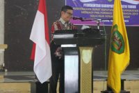 Bupati Barito Timur Dr.Ampera AY Mebas, SE, MM dalam arahannya pada kegiatan penyerahan SK Pengangkatan CPNS menjadi PNS Formasi Tahun 2019 dan Sosialisasi E-Sign, di GPU Mantawara, Jumat (10/02/2023). Foto:Zekirin/1tulah.com