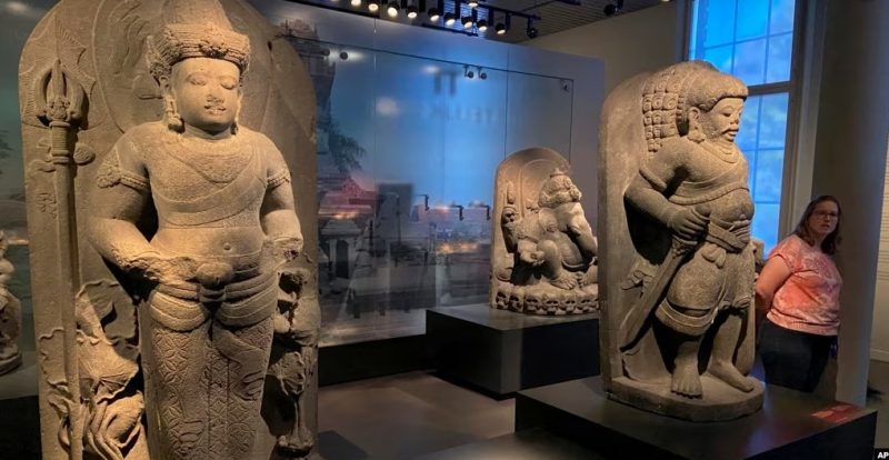 Berbagai artefak budaya diserahkan kembali oleh Belanda kepada pemerintah Indonesia dalam sebuah upacara di Museum Volkenkunde di kota Leiden, Belanda, Senin 10 Juli 2023.