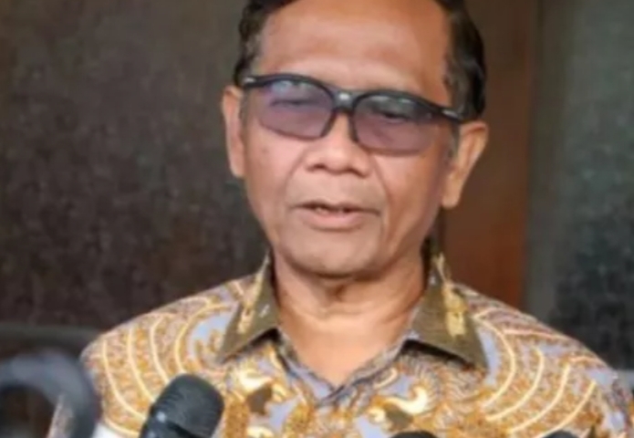Menko Polhukam Mahfud MD santai digugat Panji Gumilang Rp 5 triliun. [Instagram/mohmahfudmd]