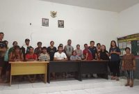 Panitia Festival Nariuk III, Bartim saat mengklarifikasi kesalahpahaman karcis. Foto: 1tulah.com/zakirin