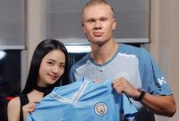 Jisoo BLACKPINK dan Erling Haaland. (Foto: Twitter @ErlingHaaland)