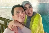 Syahrini dan Reino Barack liburan ke Dubai. Sumber foto : suara.com
