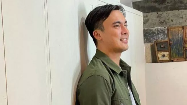 Tangan Diperban, Rendy Kjaernett Hadiri Sidang Cerai Usai Kecelakaan dengan Lady Nayoan 