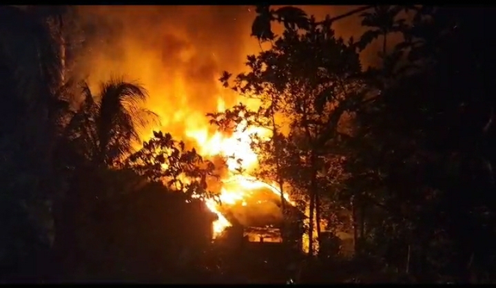 Kembali terjadi kebakaran selang dua jam di Jalan Panti Ajar, kemudian di Sumur Tua. (Foto: 1TULAH.COM)