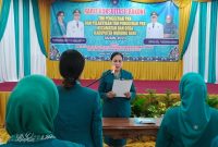 Ketua TP PKK Mura Lynda Kristiane Perdie Lantik Pengurus TP PKK Kecamatan dan Kelurahan, Jumat (8/09/2023). (1tulah.com)