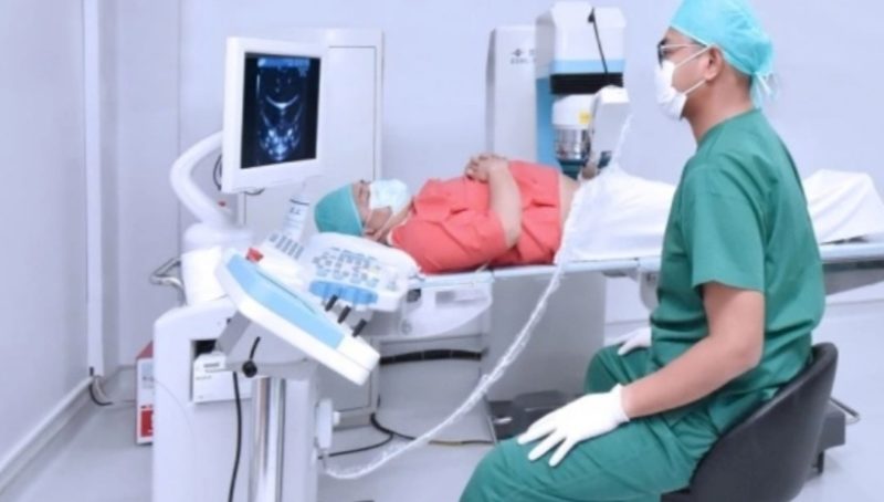 Metode ESWL untuk penanganan batu ginjal di Rumah Sakit Royal Progress. (Dini/Suara.com)
