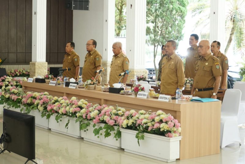 Bupati Asahan membuka Rapat Koordinasi Pemerintahan (Rakorpem) Bulan September di Pendopo Rumah Dinas Bupati Asahan, Senin (11/09/2023).Foto.Irwan/1tulah.com