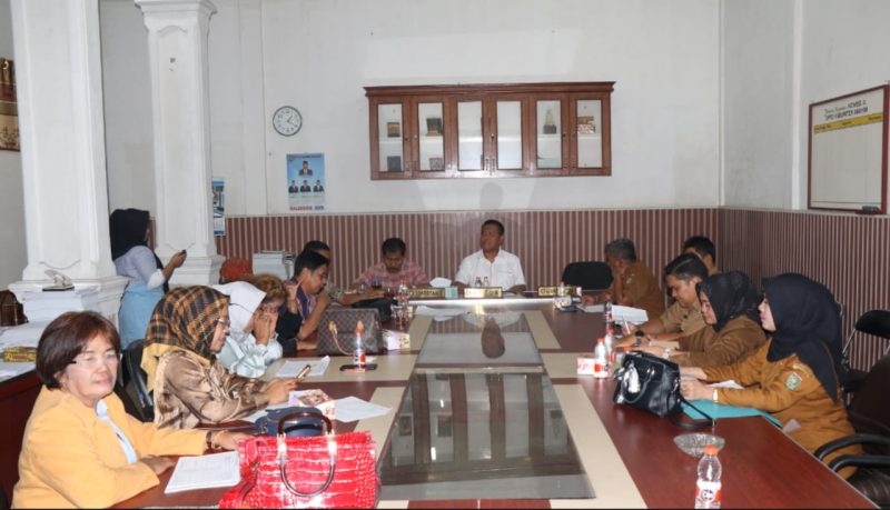 Kabupaten Asahan menggelar rapat Ekspos Penyampaian Rancangan Kebijakan Umum Perubahan Anggaran (R-KUPA) dan Rancangan Prioritas Plafon Anggaran Sementara (R-PPAS) perubahan Tahun Anggaran 2023 di Ruang Rapat Madani, Kantor DPRD Kabupaten Asahan, pada Selasa (12/9/2023).Foto.Irwan/1tulah.com