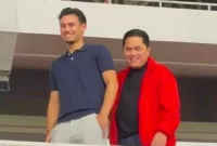 Calon pemain naturalisasi, Nathan Tjoe-A-On terciudk nonton laga Timnas Indonesia vs Brunei. Sumber foto : suara.com