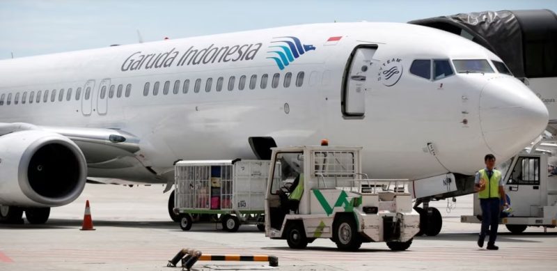 ILUSTRASI - Pesawat milik maskapai penerbangan Garuda Indonesia di tarmac Terminal 3, Bandara Internasional Soekarno-Hatta, Jakarta, 28 April 2017. (REUTERS/Darren Whiteside)