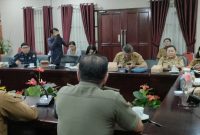 Kesiapan Desk Pilkada Murung Raya dimonitoring, Selasa (10/10/2023). (foto :1tulah.com)