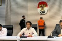 Wakil Ketua KPK Johanis Tanak saat menggelar konferensi pers di Gedung Merah Putih KPK, Jakarta, Rabu (11/10/2023). [Suara.com/Yaumal]