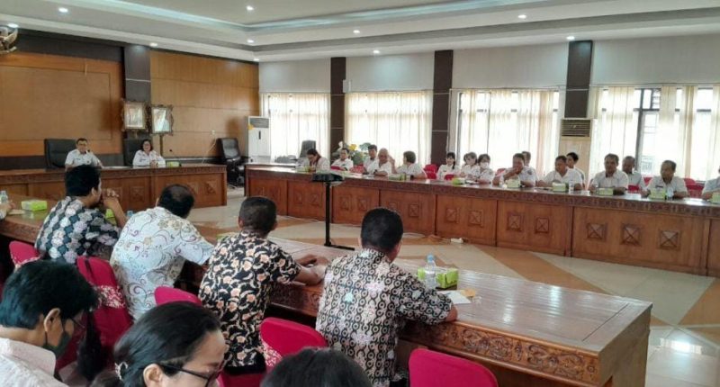 Suasana rapat pembentukan Panitia Natal Gabungan Pemerintah Daerah se Bartim tahun 2023. Foto : 1tulah.com/zakirin


