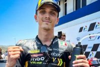 Pebalap tim Mooney VR46, Luca Marini sukses merebut pole position dalam sesi kualifikasi MotoGP Mandalika 2023. Sumber foto : suara.com