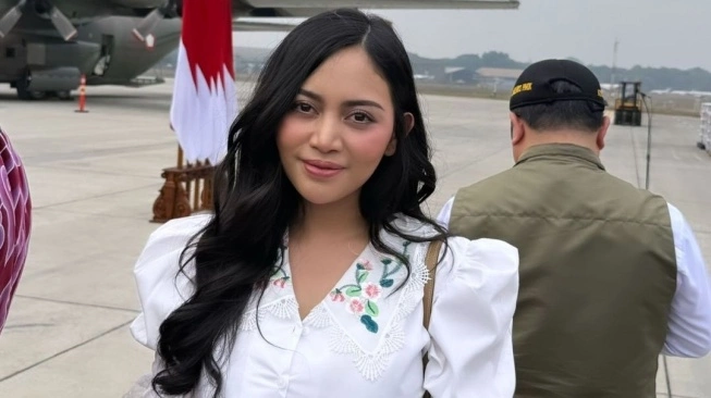 Rachel Vennya Ikut Dalam Pelepasan Bantuan Kemanusiaan Untuk Gaza Palestina. Sumber foto : suara.com