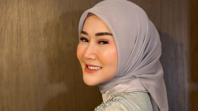 Marissya Icha terkena masalah endorse online shop yang melakukan penipuan jual beli iPhone. Sumber foto : suara.com
