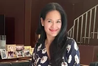 Kabar kurang menyenangkan datang dari artis lawas Donna Harun dikabarkan menjadi tersangka penistaan agama. Sumber foto : suara.com