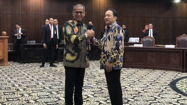 Hakim Konstitusi Suhartoyo akhirnya menjadi Ketua MK menggantikan Anwar Usman. Saldi Isra dipastikan tetap menjabat sebagai wakil ketua MK. Sumber foto : suara