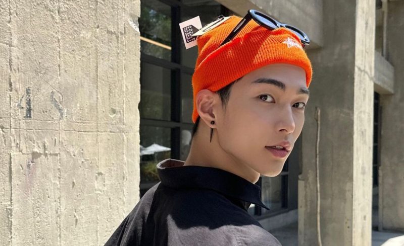 Seunghan RIIZE dan kontroversinya. (foto: instagram @riize_official)
