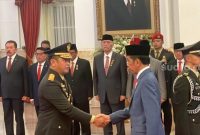 Letnan Jenderal TNI Maruli Simanjuntak dilantik jadi KSAD baru. (foto: suara.com)
