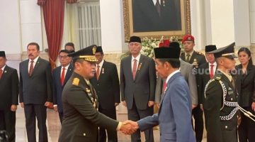 Letnan Jenderal TNI Maruli Simanjuntak dilantik jadi KSAD baru. (foto: suara.com)