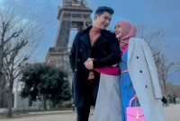Potret Mesra Ria Ricis dan Teuku Ryan. Sumber foto : suara.com