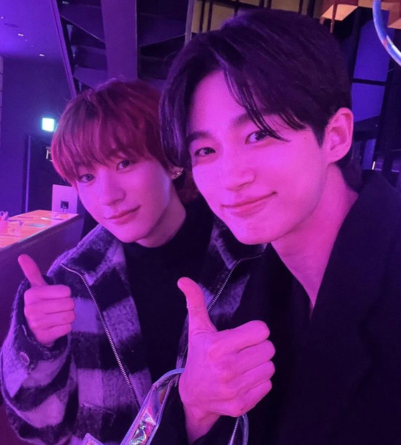 Anton RIIZE dan Byun Woo Seok foto bareng. (foto: Instagram @byeonwooseok)
