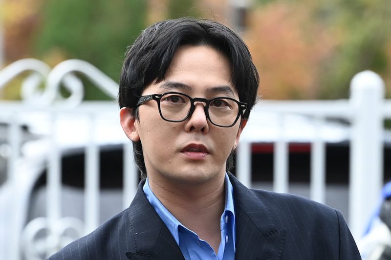 G-Dragon resmi hengkang dari YG Entertainment. (foto: Soompi)