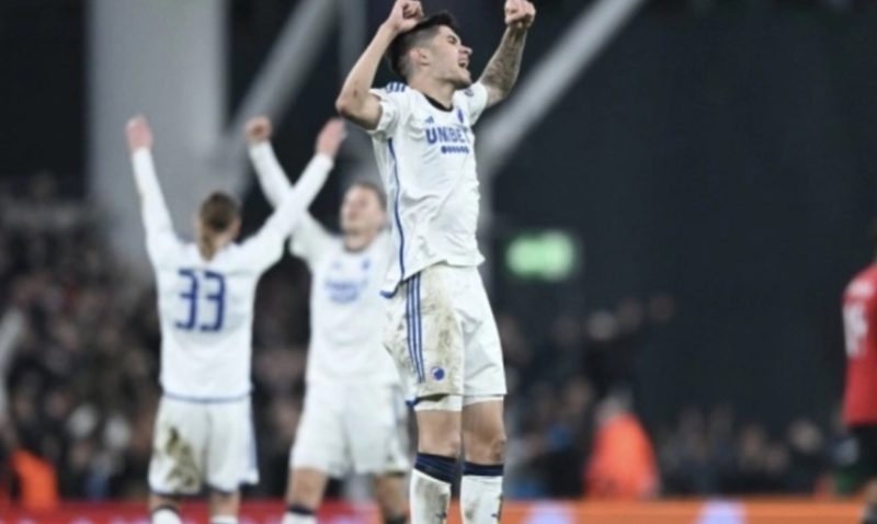 Bek FC Copenhagen, Kevin Diks tampil di Liga Champions 2023/2024. [Jonathan NACKSTRAND / AFP]