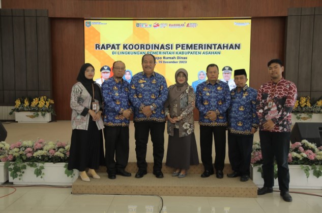 Rapat Koordinasi Pemerintah (Rakorpem) bulan Desember 2023 di Pendopo Rumah Dinas Bupati Asahan, Selasa (19/12/2023).Foto.irwan/1tulah.com