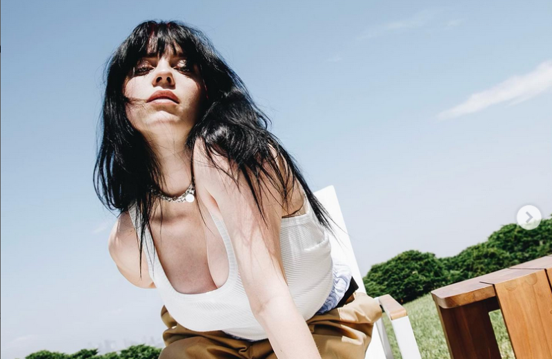 Billie Eilish kehilangan 100 ribu followers usai mengaku suka sesama jenis. (foto: instagram @billieeilish)